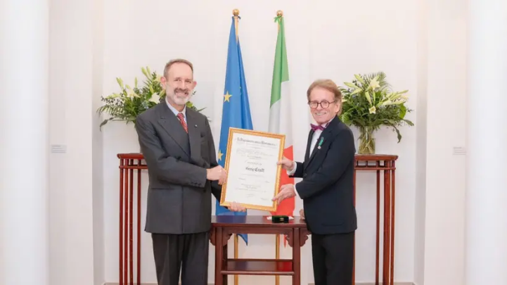 Vinh danh một đời cống hiến cho hành trình nhân đạo